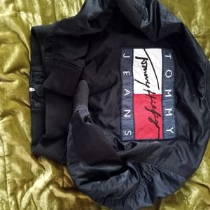 TOMMY JEANS BLACK WOMEN'S SHORT JACKET. SMALL